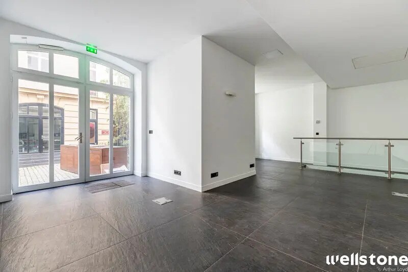 Bureau dans Paris à vendre - Photo du bâtiment - Image 3 de 11