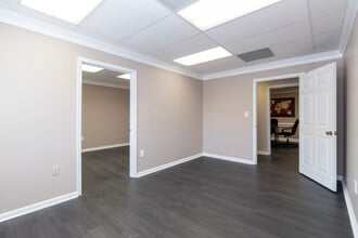 9662-9680 Marlboro Pike, Upper Marlboro, MD à louer Photo intérieure- Image 2 de 10