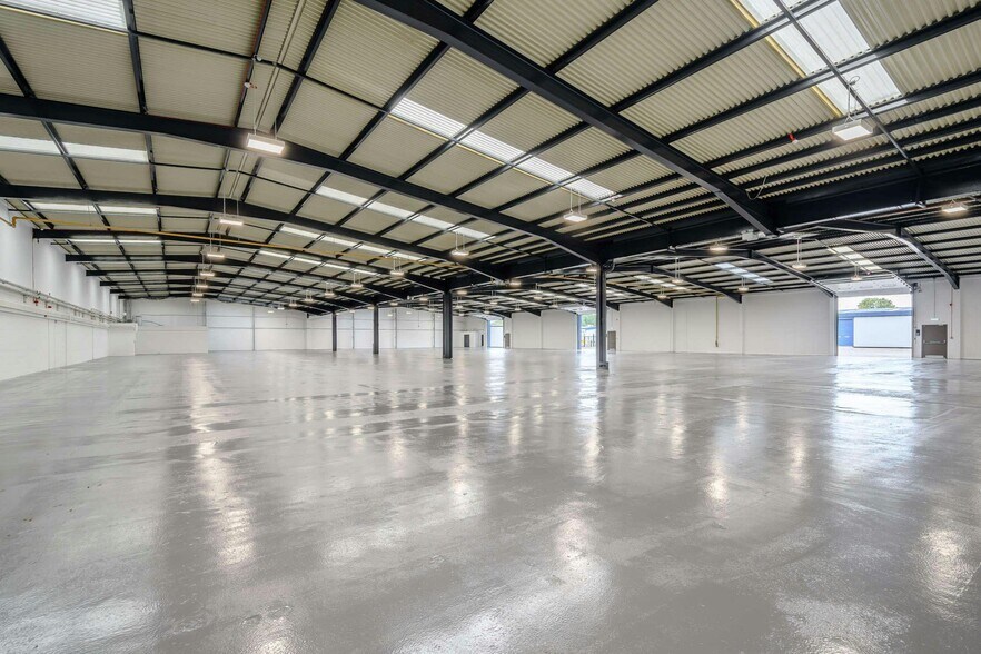 12-20 Napier Pl, Cumbernauld à louer - Photo du bâtiment - Image 3 de 9