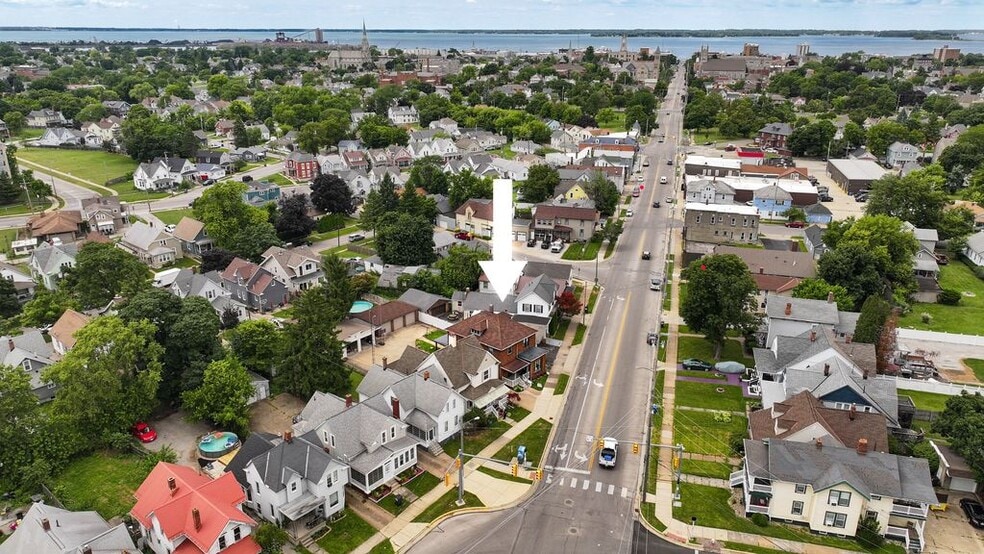 1031 Columbus Ave, Sandusky, OH for sale - Aerial - Image 2 of 28
