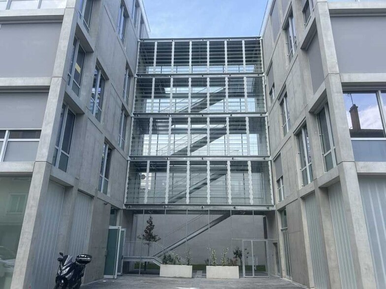 28 Rue Mansard, Villeurbanne for lease - Building Photo - Image 2 of 14