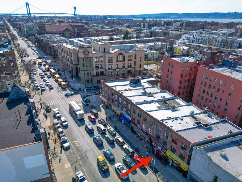 6916 4th Ave, Brooklyn, NY à vendre - Photo du bâtiment - Image 2 de 9