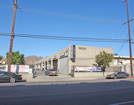 10121 Canoga Ave, Chatsworth CA - Automotive Property