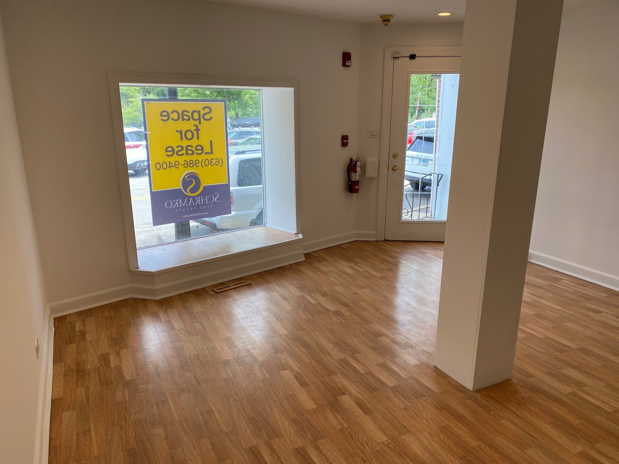6 Hinsdale Ave, Hinsdale, IL for lease Interior Photo- Image 1 of 4