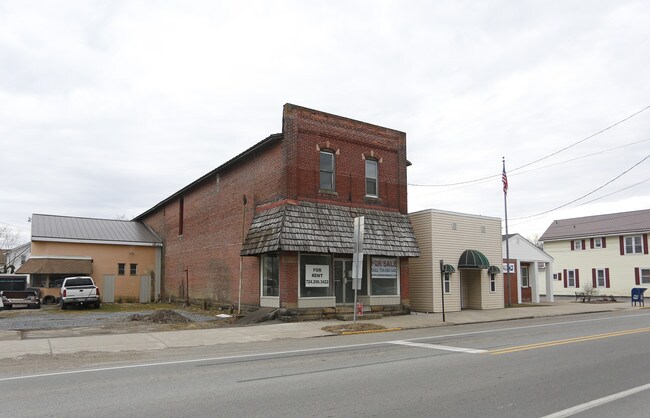 Plus de détails pour 101 S Main St, Harrisville, PA - Commerce de détail, Local d'activités à louer