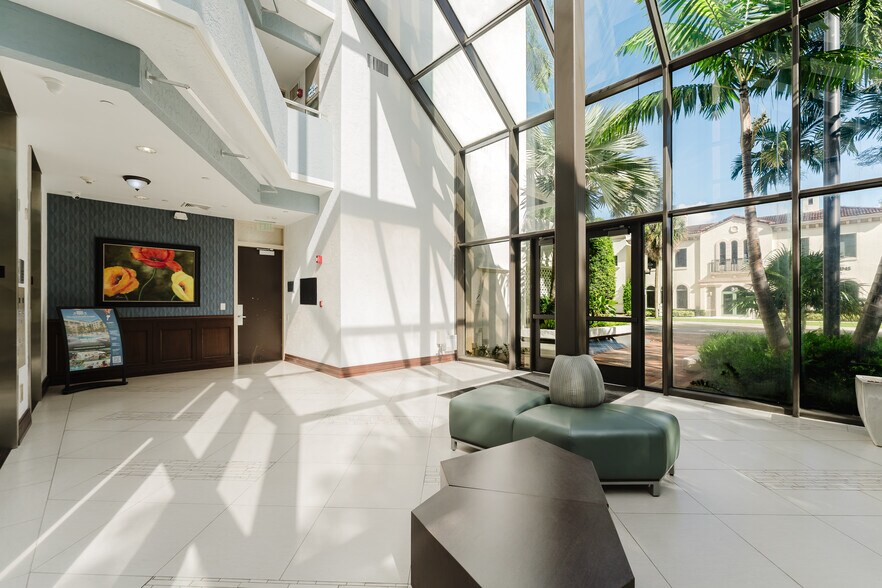 40 SE 5th St, Boca Raton, FL à louer - Hall d’entrée - Image 2 de 33