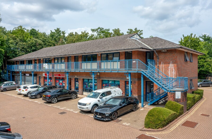 Millbrook Rd E, Southampton for sale - Building Photo - Image 1 of 1