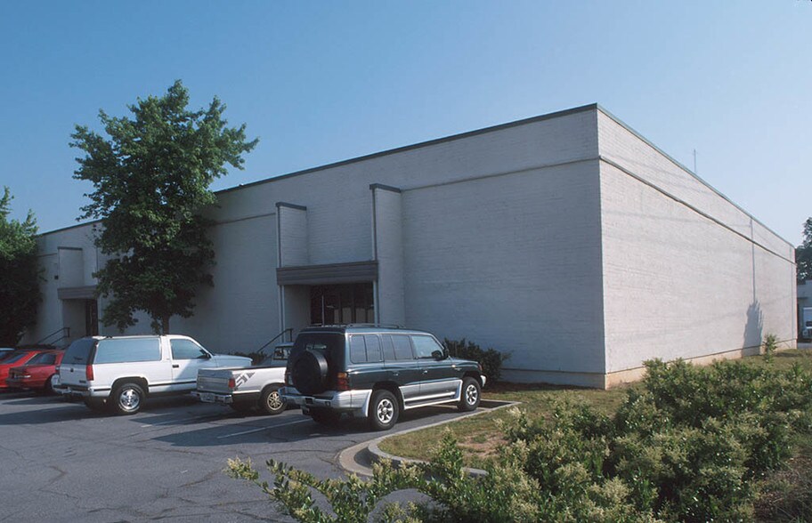 3123-3149 Oakcliff Industrial St, Atlanta, GA à louer - Photo du bâtiment - Image 2 de 11