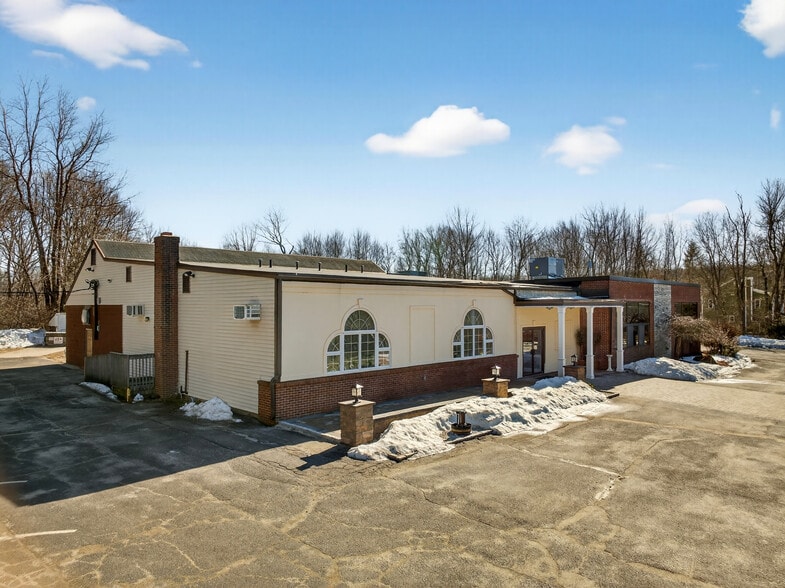 1146 Spindle Hill Rd, Wolcott, CT for sale - Building Photo - Image 1 of 21