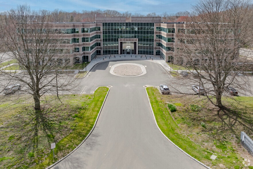 440 Wheelers Farms Rd, Milford, CT for lease - Building Photo - Image 3 of 34