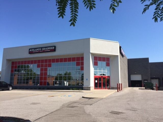 1400 O''Connor Dr, Toronto, ON à vendre Photo du bâtiment- Image 1 de 1