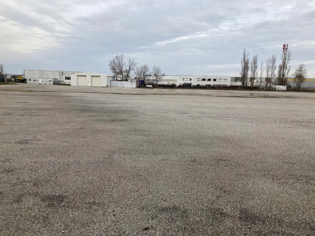 196 Chemin Du Lortaret, Saint-Priest for lease Building Photo- Image 1 of 6