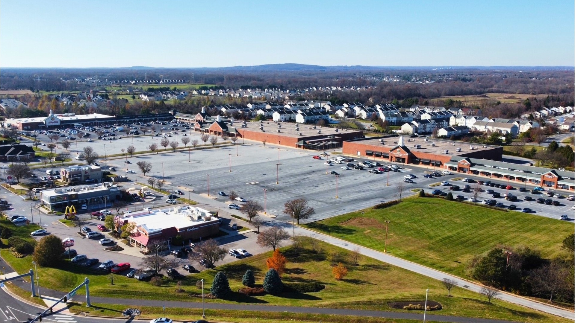 901-1397 Governor's Pl, Bear, DE for lease Primary Photo- Image 1 of 11