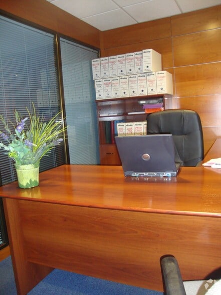 Calle Canovas del Castillo, 5, Alcalá de Henares, Madrid for lease - Interior Photo - Image 3 of 5