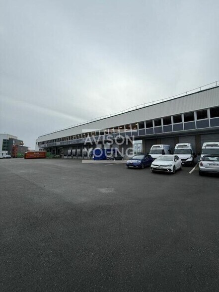 Flex in Rosny-sous-Bois for lease - Building Photo - Image 3 of 8
