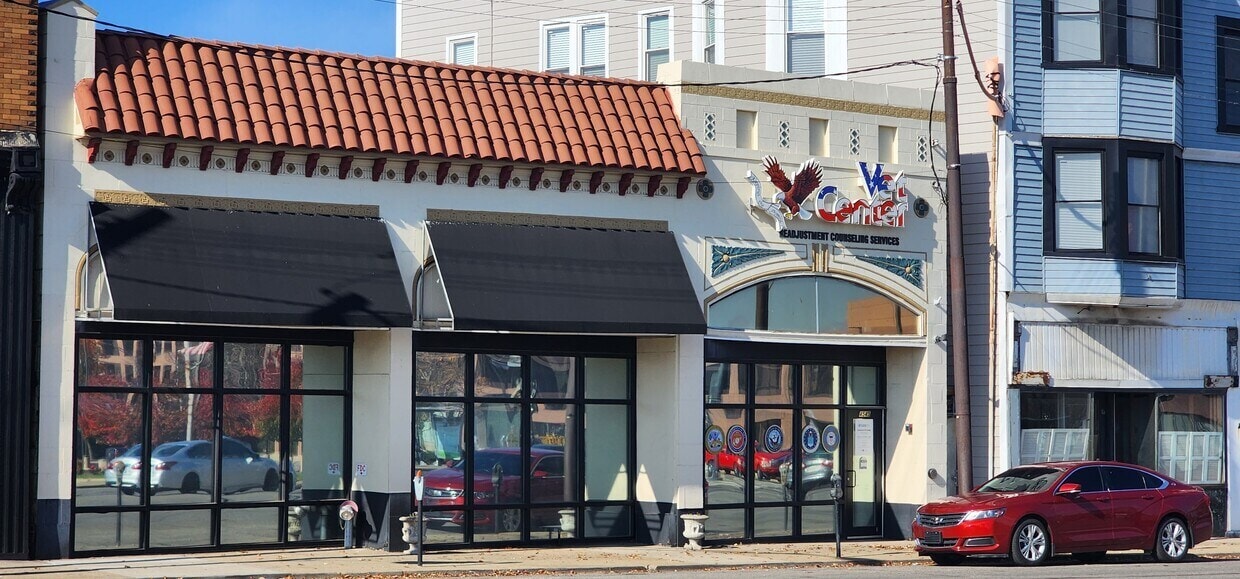 4545 Montgomery Rd, Cincinnati, OH à louer Photo du bâtiment- Image 1 de 5