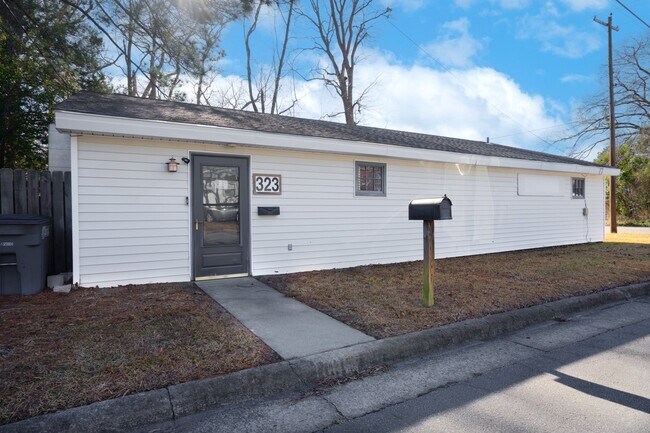 More details for 323 Trevathan St, Rocky Mount, NC - Retail for Sale
