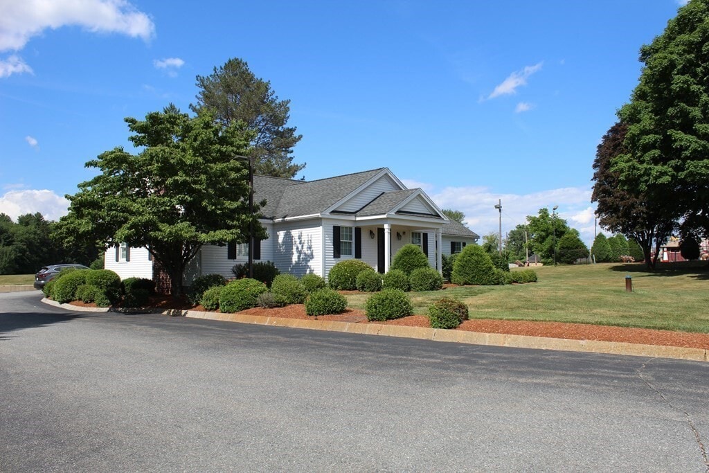 1 Uxbridge Rd, Mendon, MA for lease Building Photo- Image 1 of 16