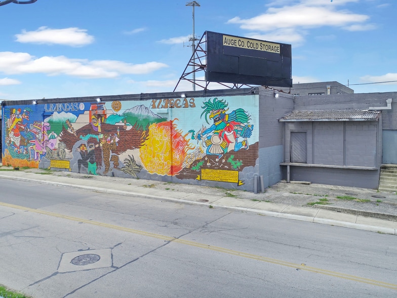 1305 S Brazos St, San Antonio, TX for lease - Building Photo - Image 2 of 26