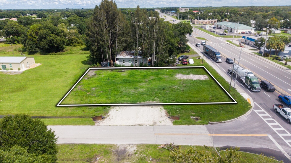 100 NW 10th Street, Okeechobee, FL for sale - Primary Photo - Image 1 of 6