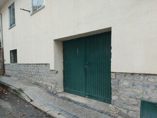 Plus de détails pour Multi-résidentiel à vendre