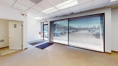 415 W Golf Rd, Arlington Heights, IL à louer Photo intérieure- Image 1 de 15