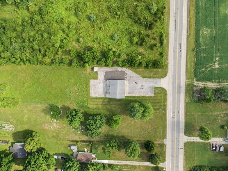 7293 N Clio Rd, Mount Morris, MI for sale - Building Photo - Image 3 of 18