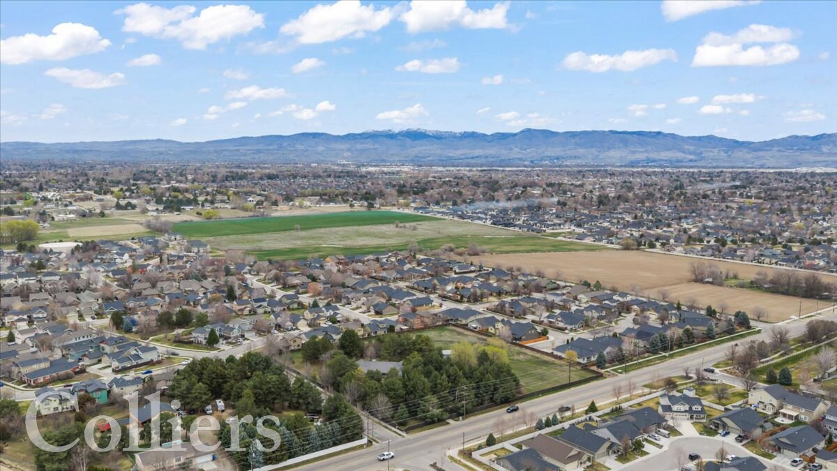 10310 W Lake Hazel Rd, Boise, ID à vendre Photo principale- Image 1 de 7