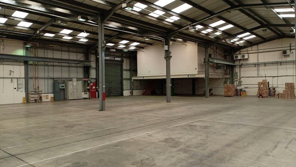 Stirling Way, Peterborough for lease - Building Photo - Image 3 of 11