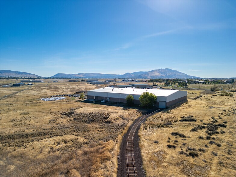 6450 Swan Ct, Klamath Falls, OR à vendre - Aérien - Image 2 de 4