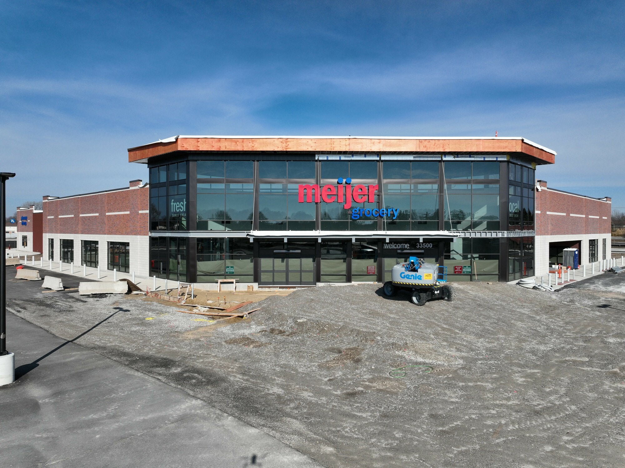 33462 7 Mile Rd, Livonia, MI for sale Building Photo- Image 1 of 6