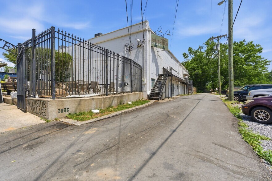 1404-1406 McGavock Pike, Nashville, TN à louer - Photo du bâtiment - Image 3 de 33
