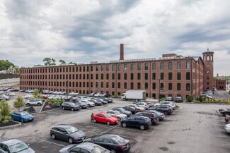 Plus de détails pour 725 Branch Ave, Providence, RI - Commerce de détail à louer