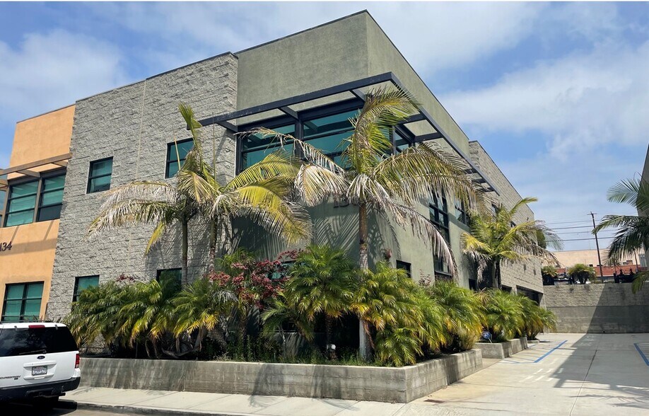 130 Lomita St, El Segundo, CA à louer - Photo du bâtiment - Image 1 de 42