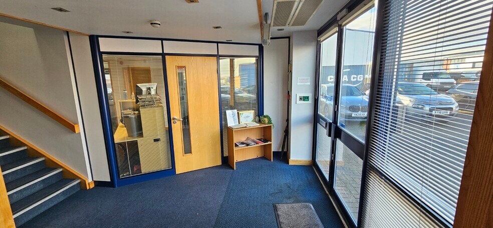 41-43 Royal Scot Rd, Derby à vendre - Photo intérieure - Image 3 de 20