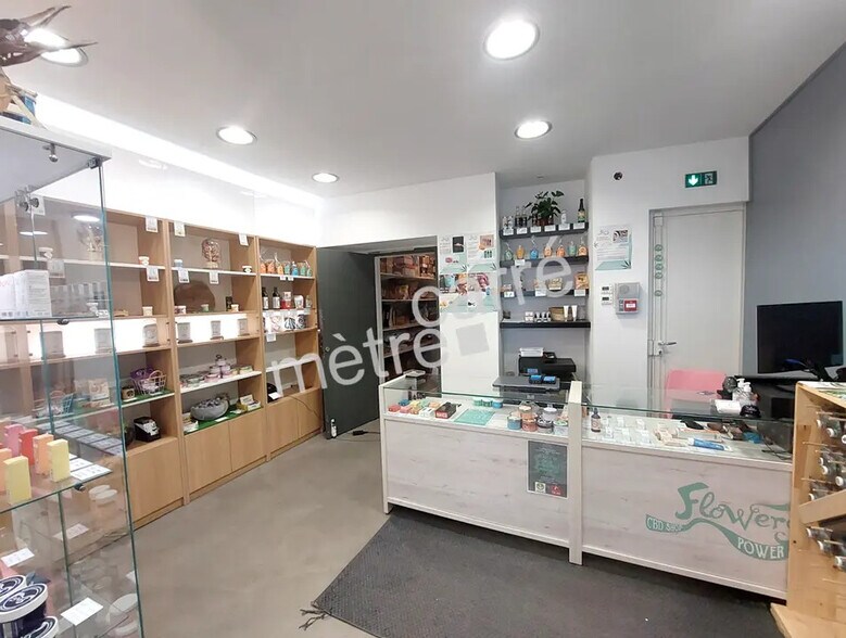 Commerce de détail dans Nantes à louer - Photo du bâtiment - Image 3 de 10