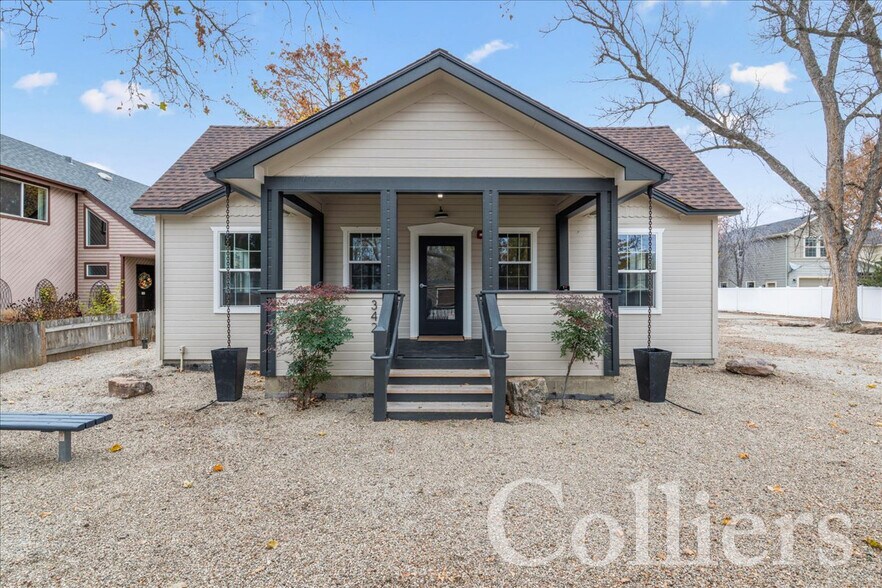 342 E Idaho St, Eagle, ID à louer - Photo du bâtiment - Image 1 de 12