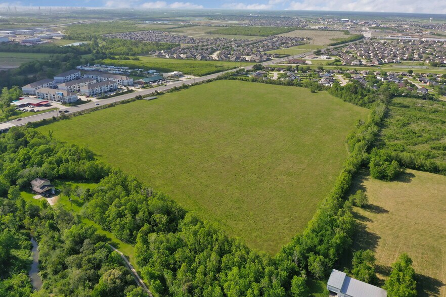 7800 Farm to Market Road 3180, Baytown, TX à vendre - Photo du bâtiment - Image 2 de 4