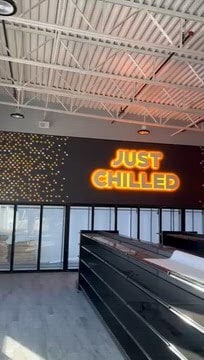 1851 Northpark Dr, Kingwood, TX à vendre - Vidéo sur l’inscription commerciale - Image 2 de 7