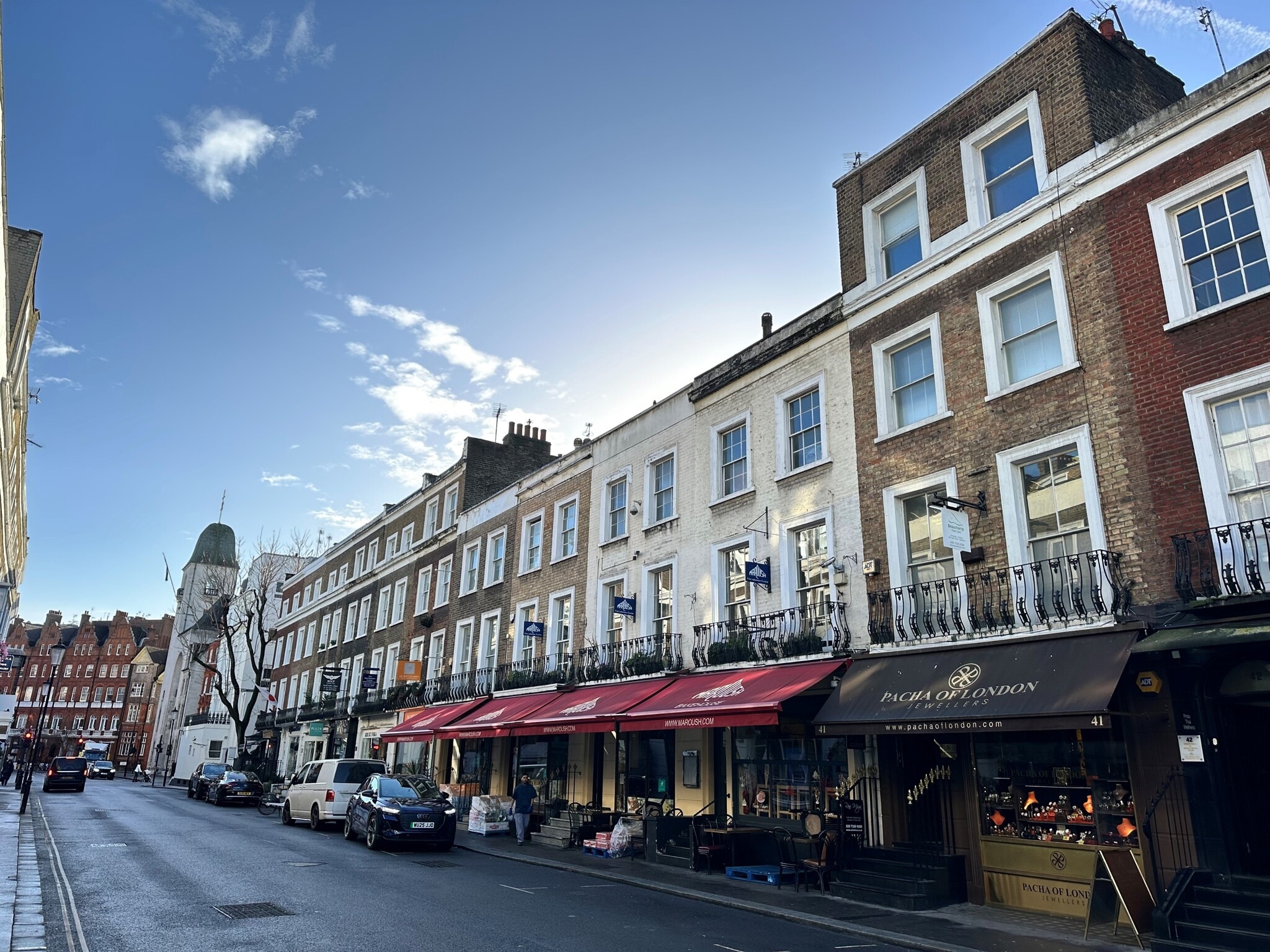 41 Beauchamp Pl, London for sale Primary Photo- Image 1 of 3