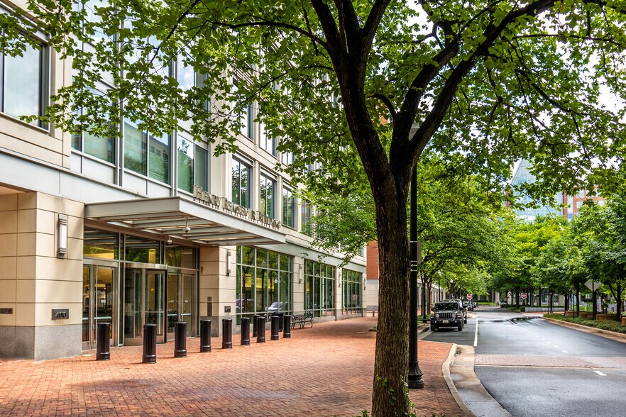 400 Dulany St, Alexandria, VA à louer - Photo du bâtiment - Image 2 de 14