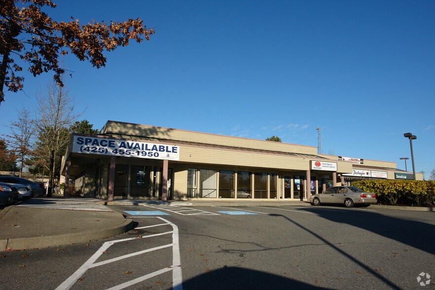 909 SE Everett Mall Way, Everett, WA à vendre - Photo du bâtiment - Image 2 de 4