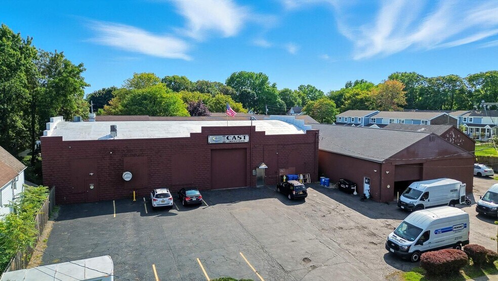 305 Tremont St, Rochester, NY à vendre - Photo du bâtiment - Image 3 de 16