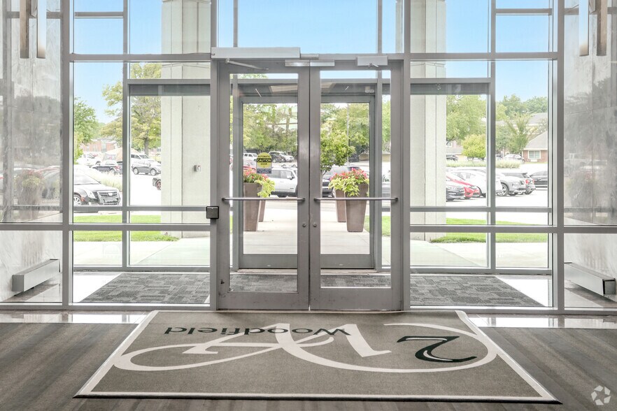 8440 Woodfield Crossing Blvd, Indianapolis, IN à louer - Photo intérieure - Image 3 de 21