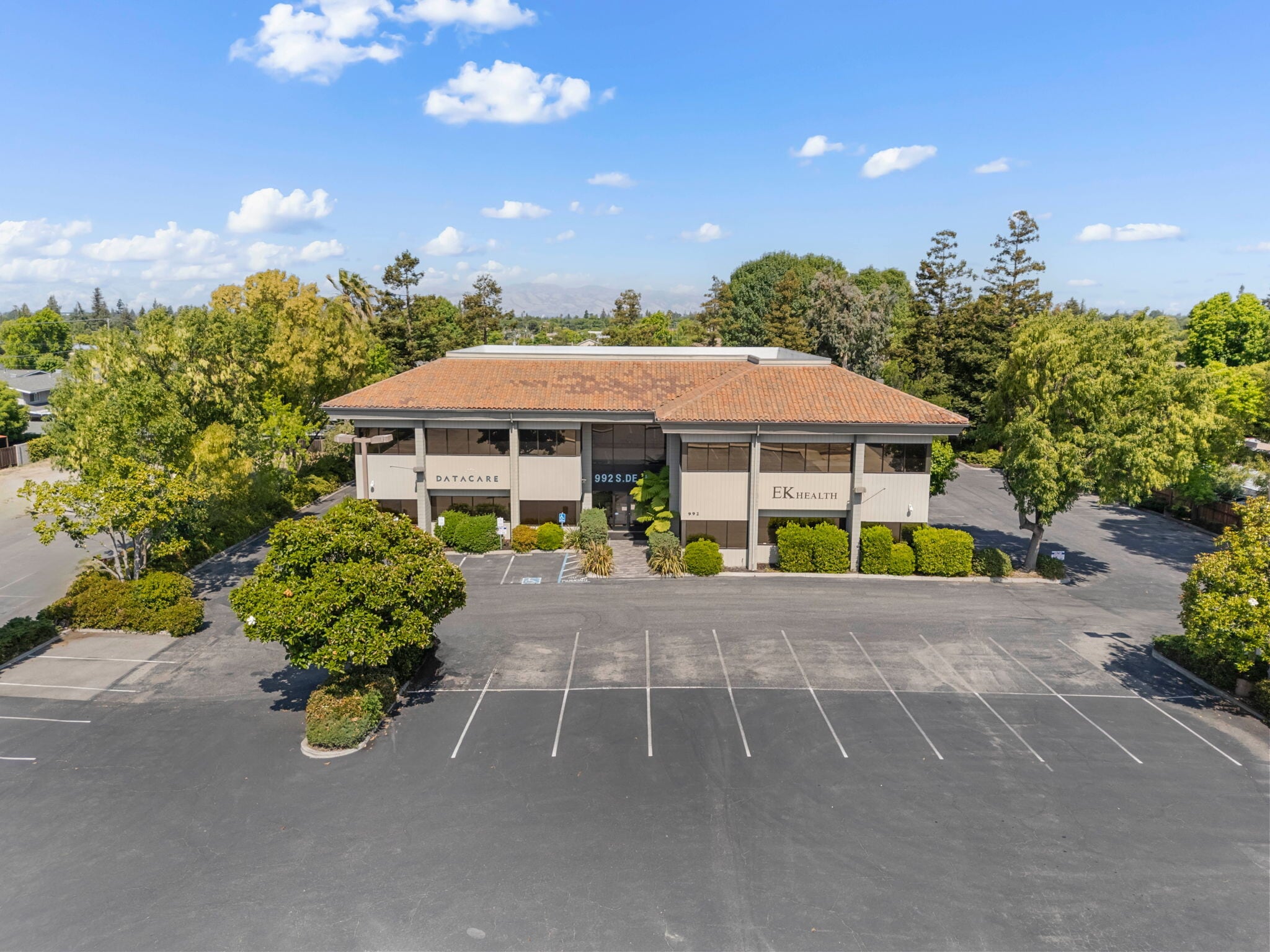 992 S De Anza Blvd, San Jose, CA for lease Primary Photo- Image 1 of 55