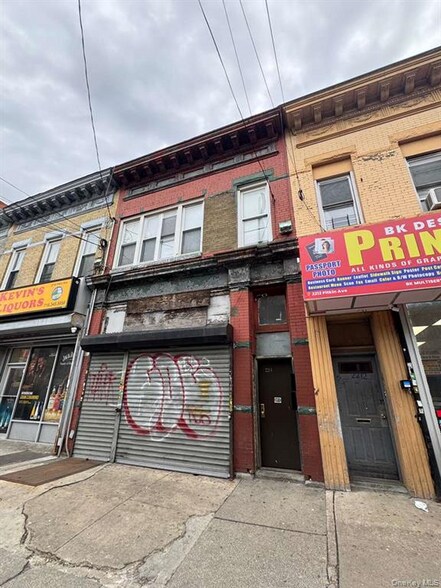 2214 Pitkin Ave, Brooklyn, NY for sale - Primary Photo - Image 1 of 1