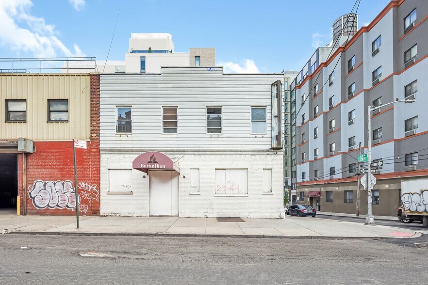 39-49 29th St, Long Island, Long Island City, NY à vendre - Photo du bâtiment - Image 1 de 3