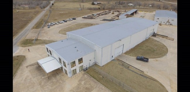 Plus de détails pour 45021 County Street 2700, Cyril, OK - Industriel à vendre