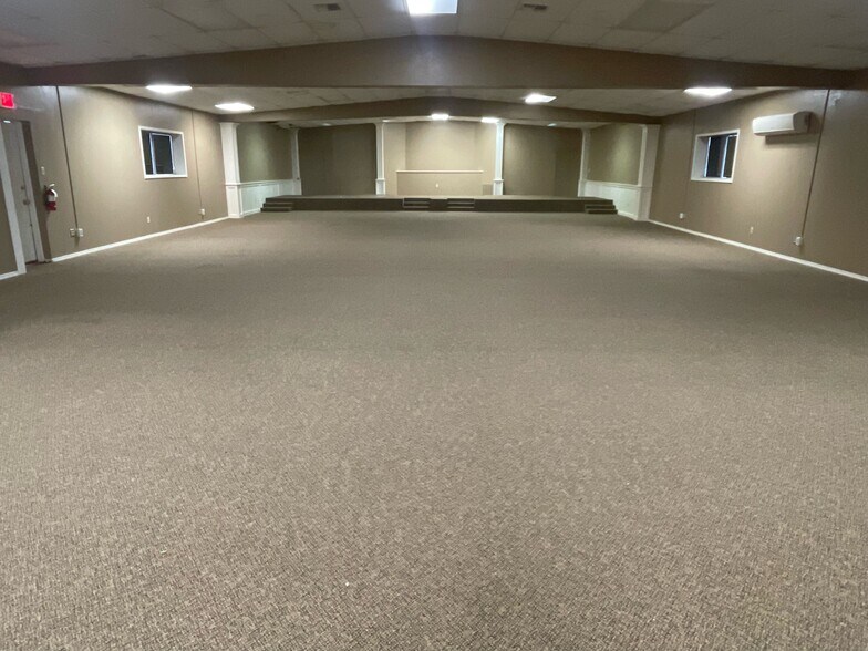 505 Elm St, Portland, TX à louer - Photo intérieure - Image 2 de 7