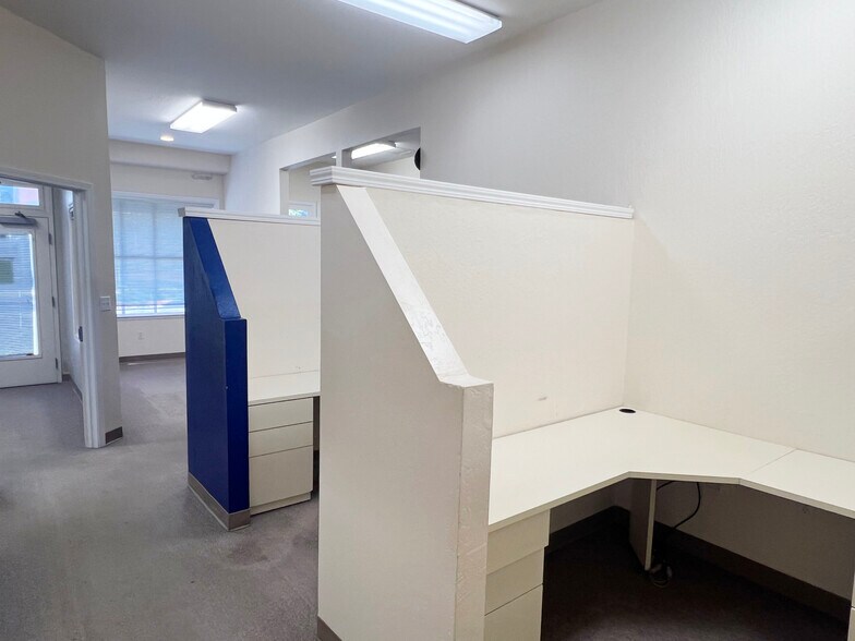 2220 Pear St, Pinole, CA à louer - Photo du bâtiment - Image 3 de 8